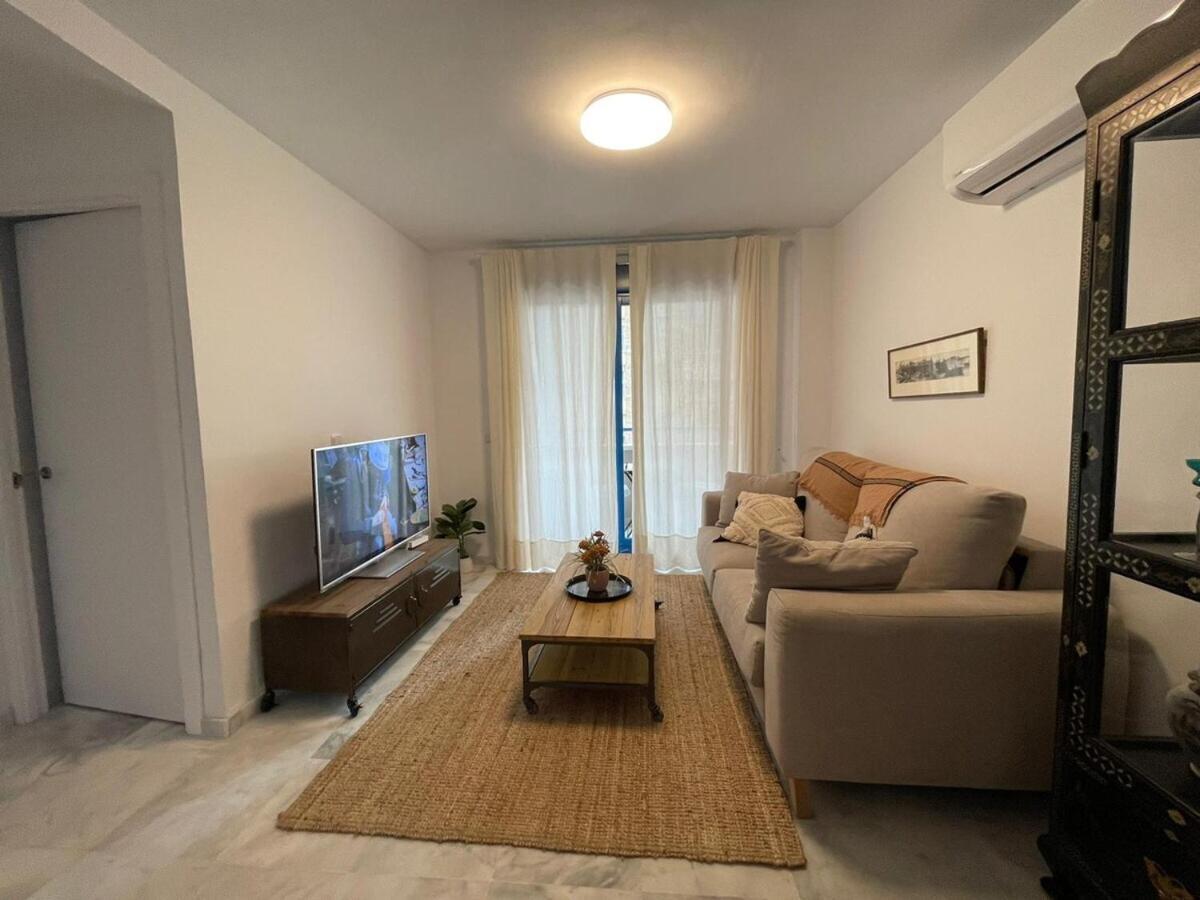 Calu Homes Cerca Playa De Huelin Málaga Eksteriør bilde