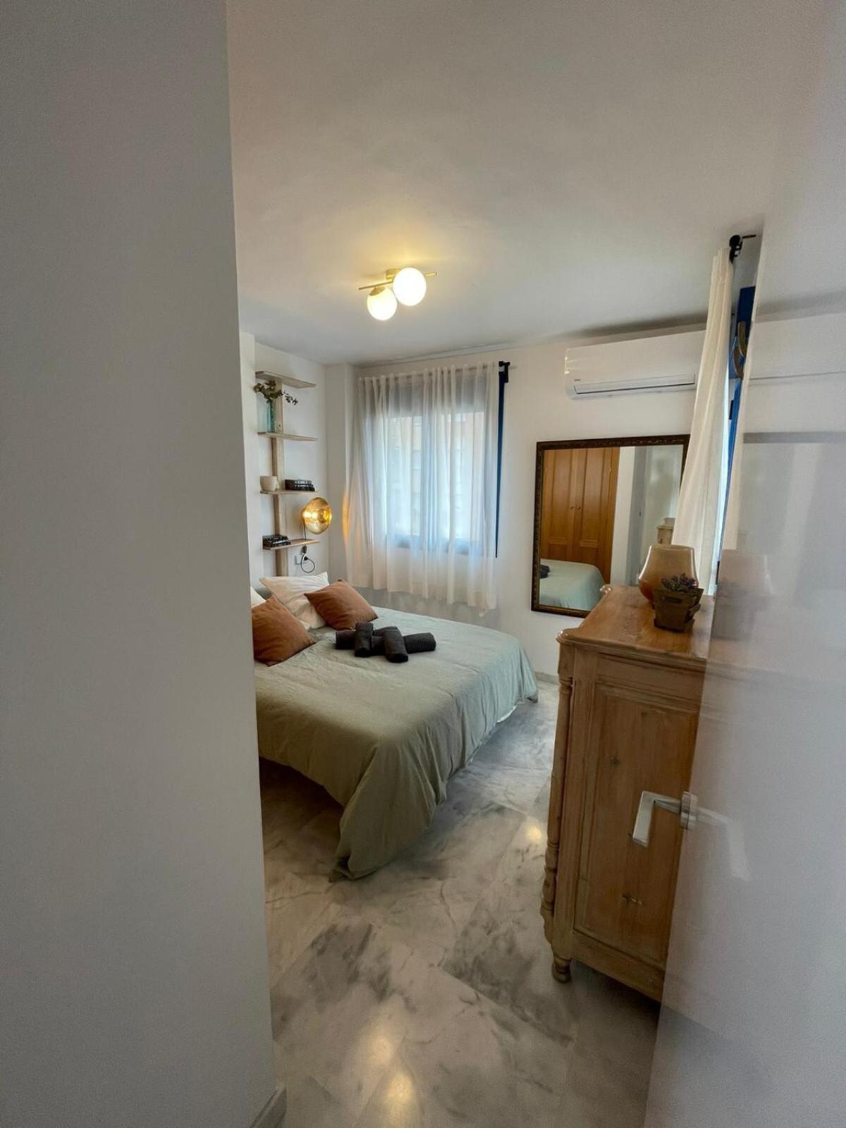 Calu Homes Cerca Playa De Huelin Málaga Eksteriør bilde