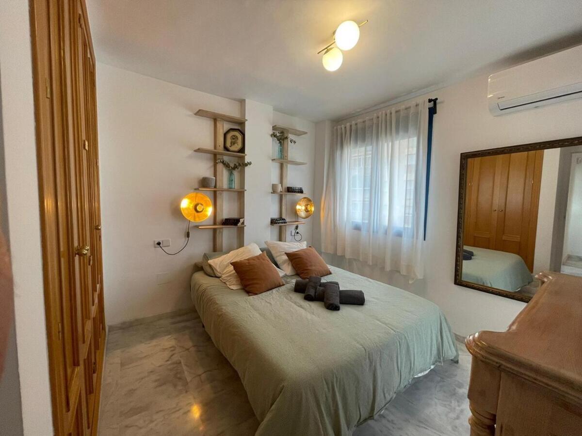 Calu Homes Cerca Playa De Huelin Málaga Eksteriør bilde